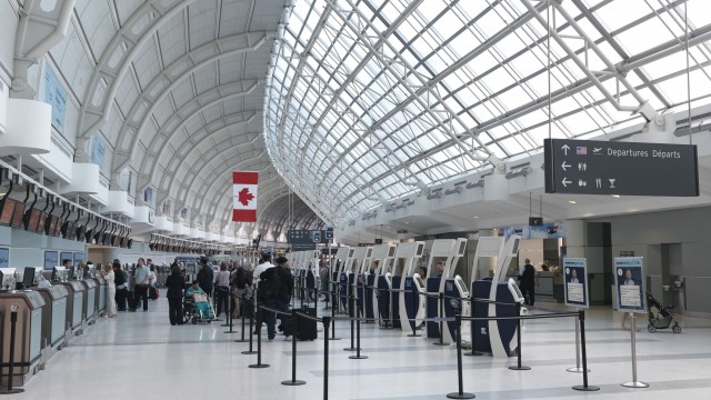 加拿大今起开放国际边境 详细入境规则出炉